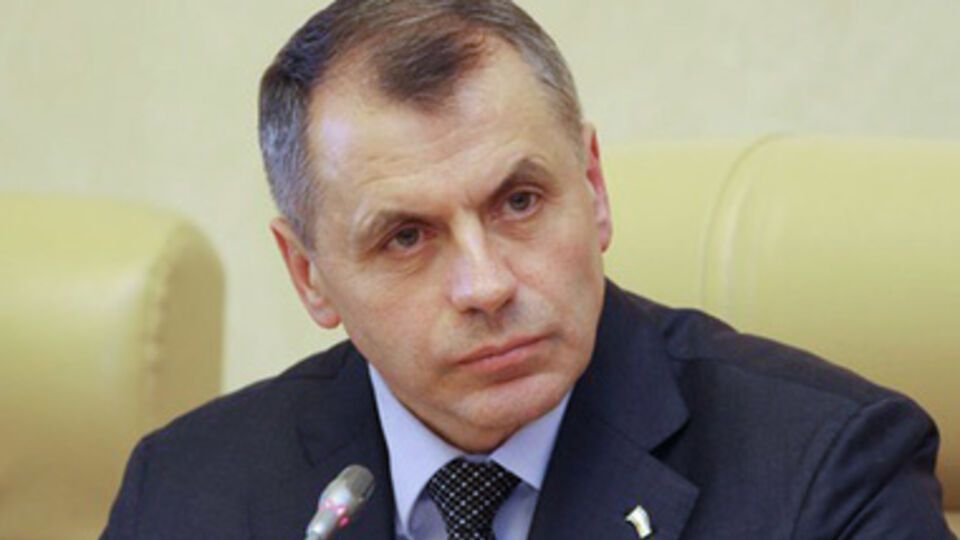 Константинов считает, что в Конституцию "нельзя вписать все"