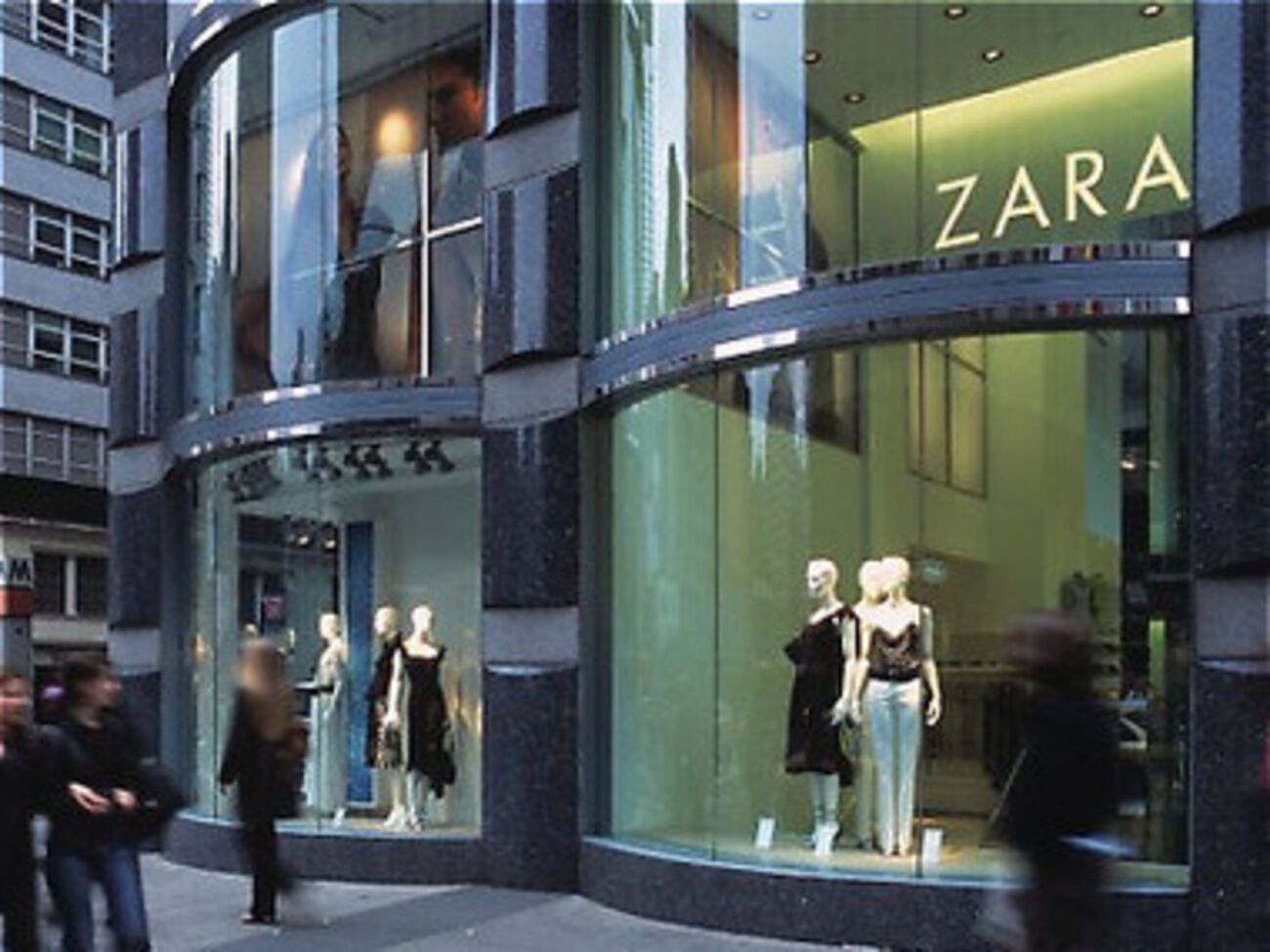 В Крыму приостановили работу 5 крупных ритейлеров