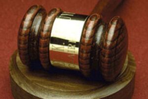 Карл Бильдт считает, что ситуация с экономикой Украины плохая, но не безнадежная