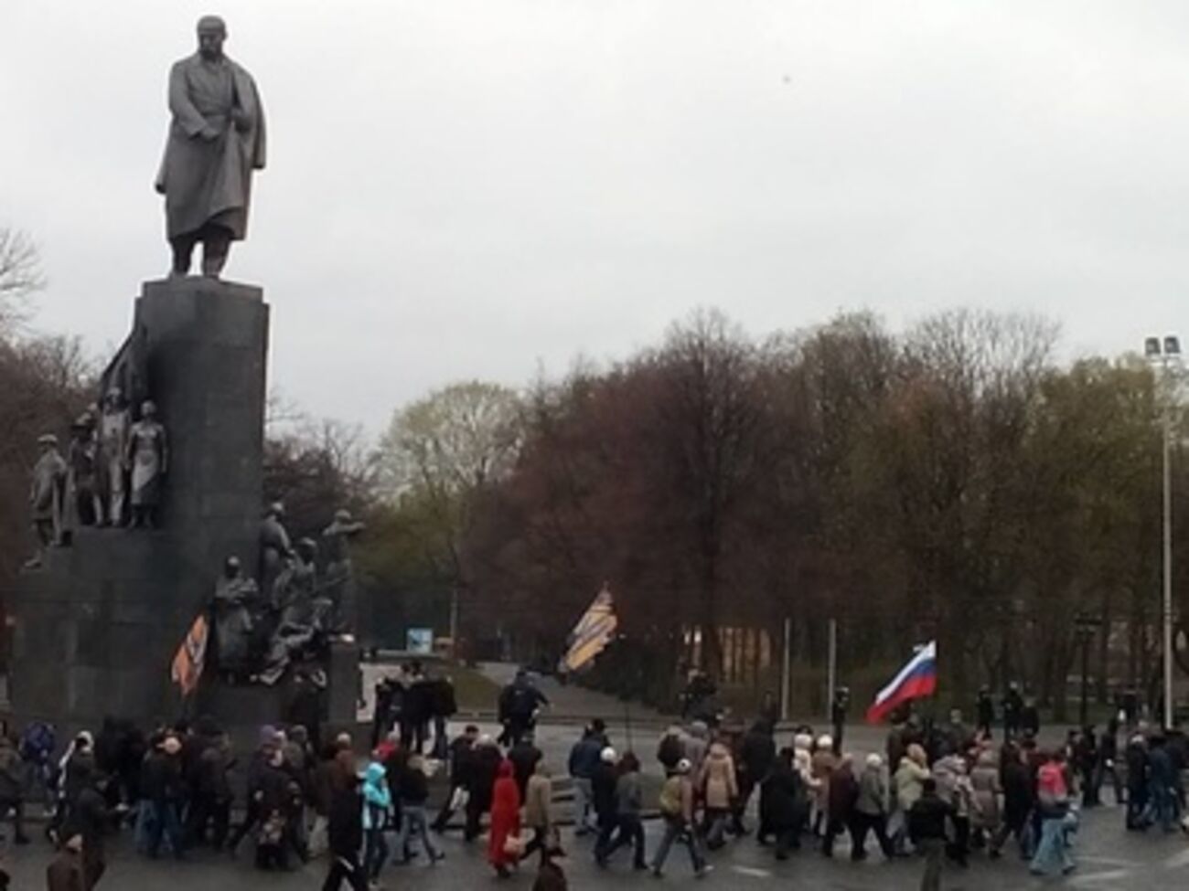 Антимайдан возвращается на площадь Свободы