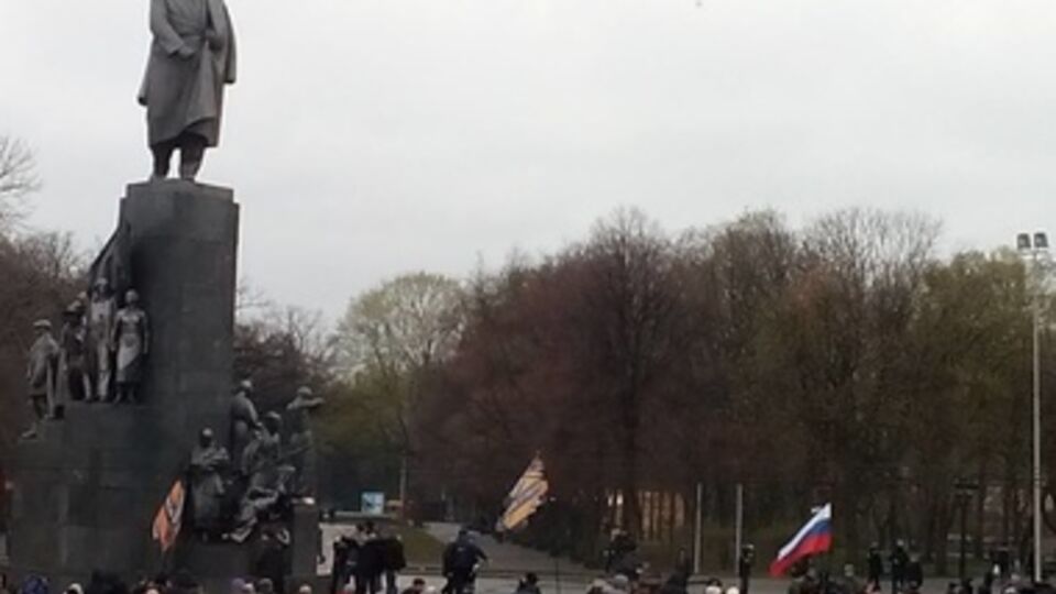 Антимайдан возвращается на площадь Свободы