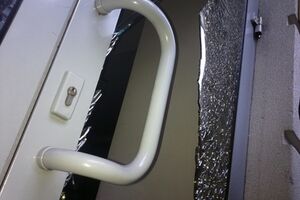 Антимайдан возле захваченного горсовета в Харькове организовывает оборону