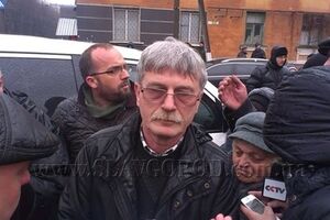 Жители Славянска не разрешают представителям ОБСЕ осмотреть город