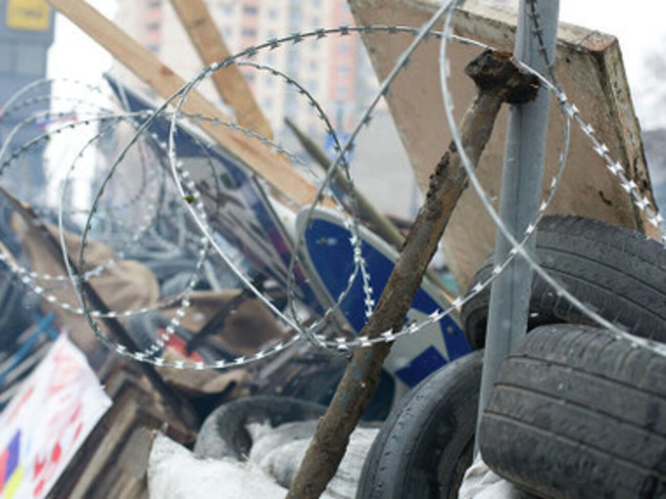 Вооруженные люди контролируют движения автомобилей в области&nbsp;