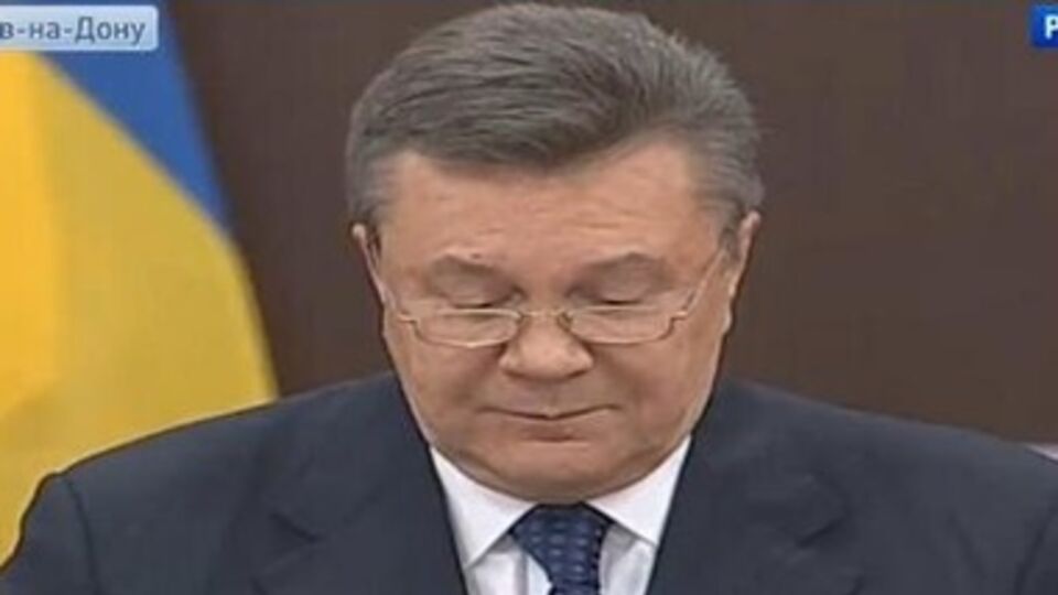 Янукович считает, что Украина находится за шаг от гражданской войны