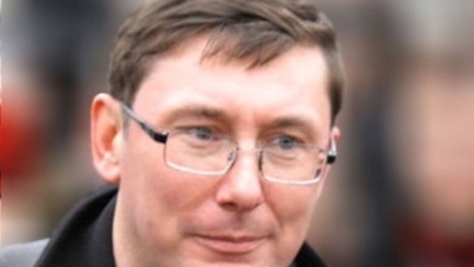 Донецкой милицией руководит "мафиозная межигорская" группировка, заявил Луценко