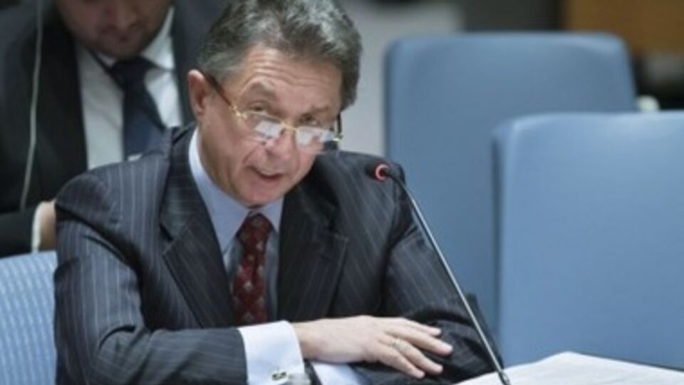 Сергеев: Мы не можем смотреть, как несколько сепаратистов держат в страхе целые города, как захватывают арсеналы оружия и раздают ее гражданским