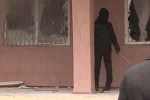 В Горловке сепаратисты взяли штурмом отдел милиции