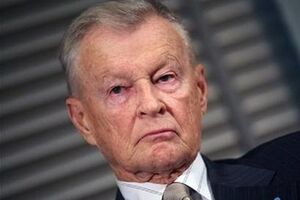 Бжезинский: Россия утверждает, что на востоке Украины восстало население, а в действительности проверяет, может ли захватить эту территорию без большого противостояния