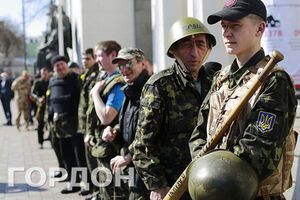 В луганской самообороне уже выбрали сотников и десятников