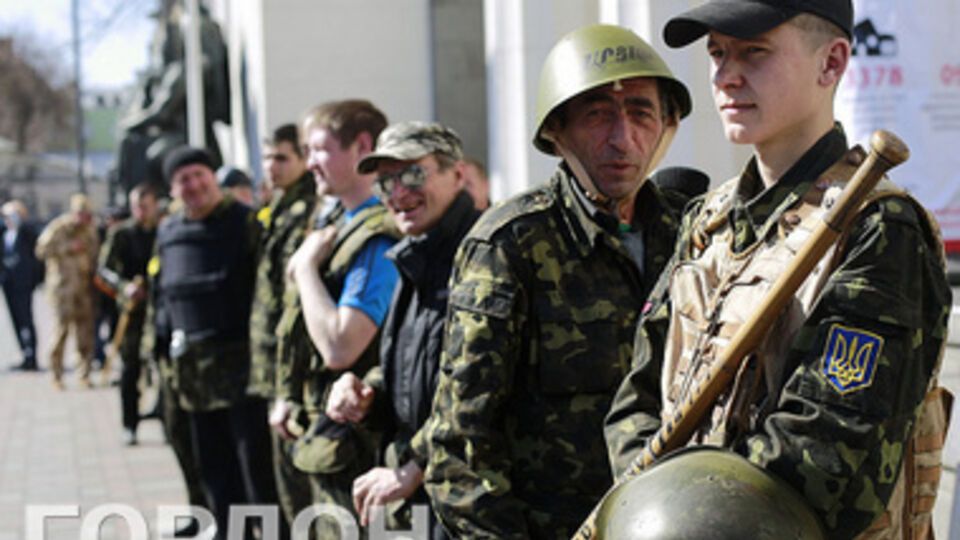 В луганской самообороне уже выбрали сотников и десятников