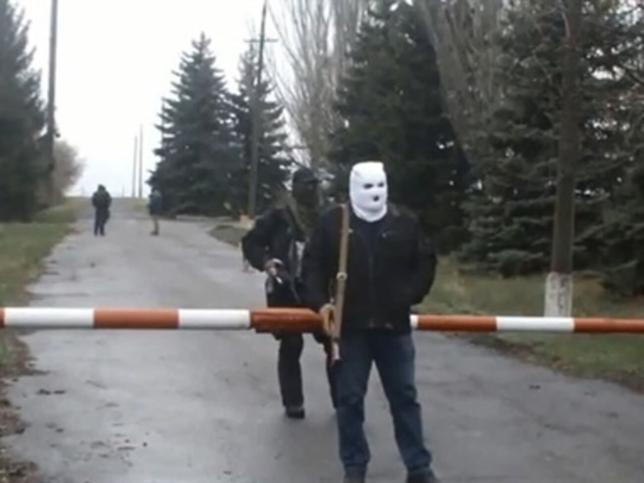 Сепаратисты прячут свои лица