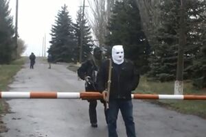 Сепаратисты прячут свои лица