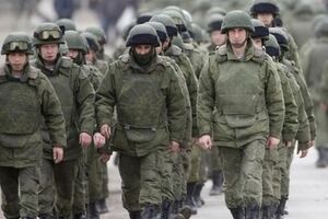 Путин использует военную угрозу, чтобы навязать свое решение Украине