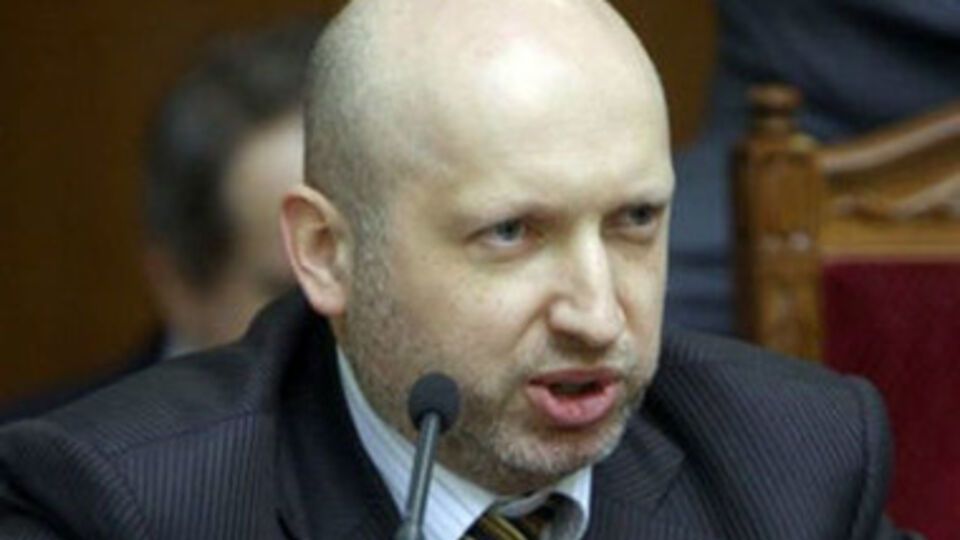 Турчинов: В том, что сегодня большинство регионов остаются стабильными, есть заслуга и власти, и многих депутатов, которые сейчас находятся в проблемных регионах