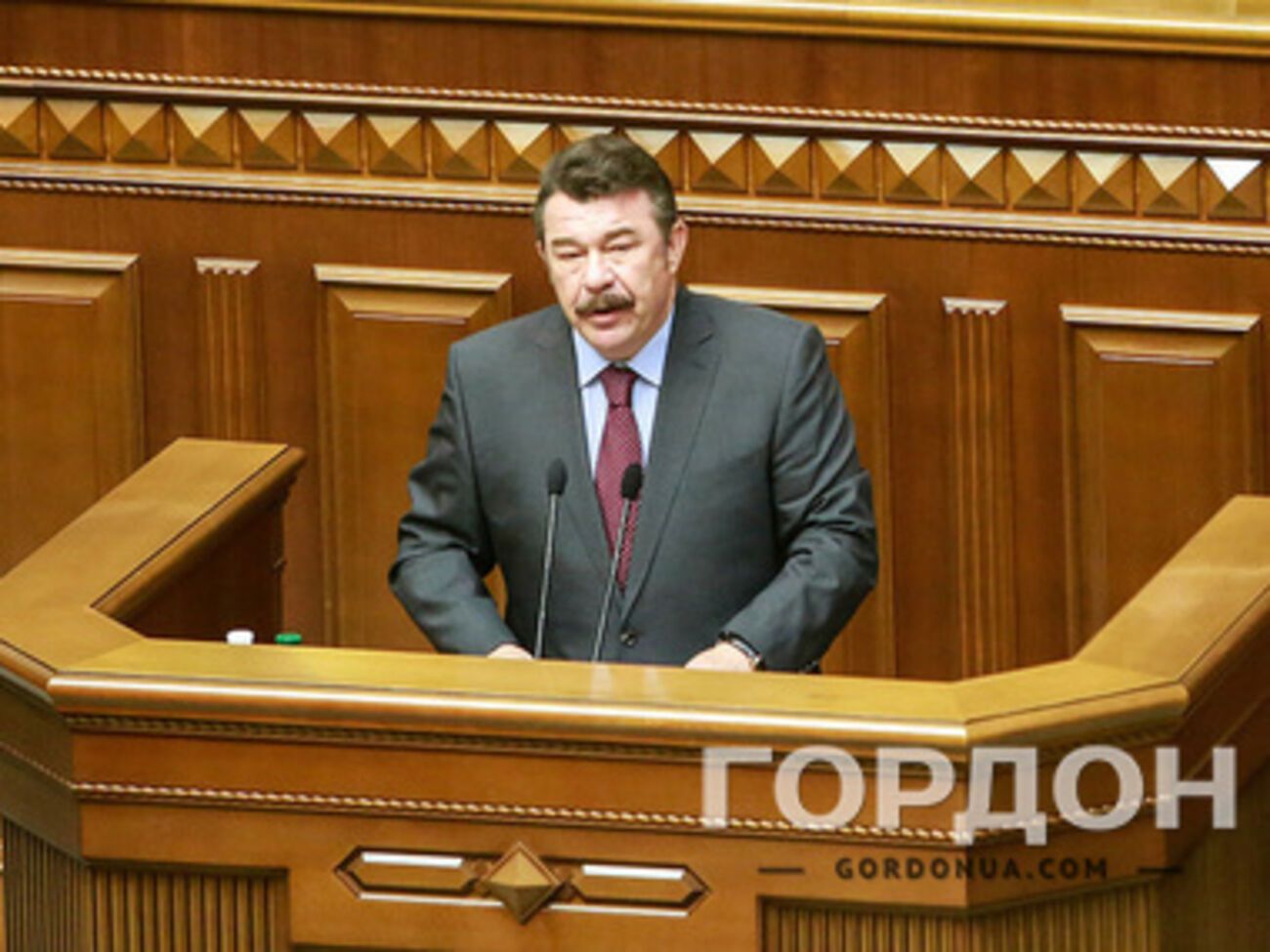 Кузьмук поддержал нового главу Нацгвардии за двух депутатов одновременно