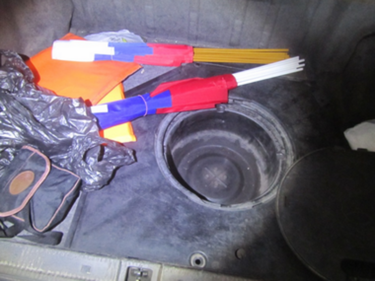 Триколоры обнаружили в багажнике&nbsp;