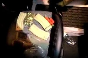 В машине Царева нашли воинскую униформу и нашивки