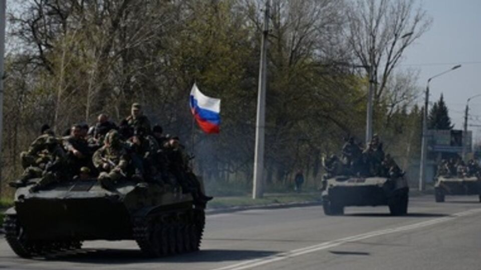 В Краматорск вошла колонна военной техники под российским триколором