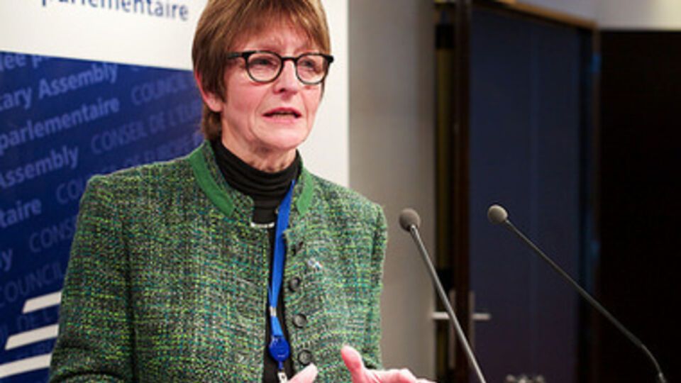 Глава ПАРЕ считает, что необходимо продолжать общение с Россией в поисках общего решения