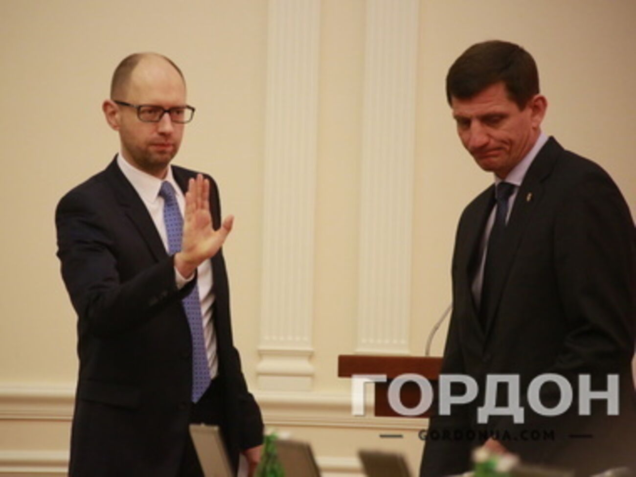 Кабмин говорил о российском терроризме и выходе из кризиса на востоке Украины. Фоторепортаж