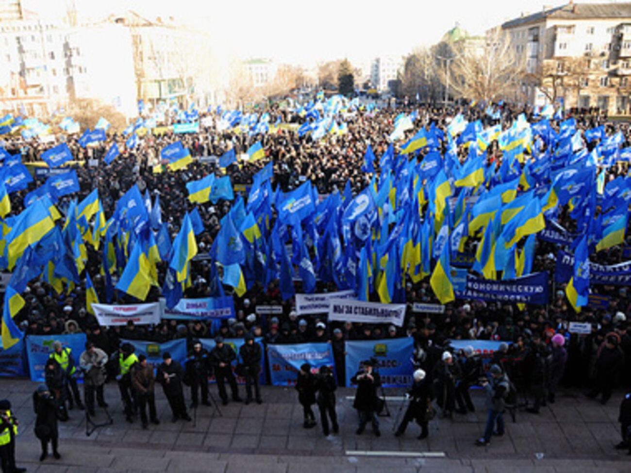 На 17 апреля в Донецке запланировали несколько митингов с полярными взглядами