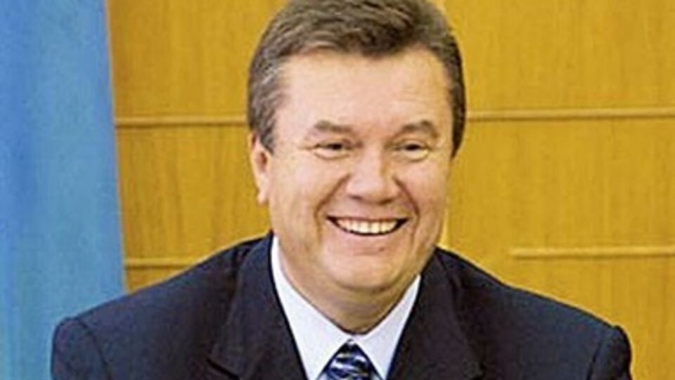 Янукович вместе со своей семьей с конца февраля находится в России