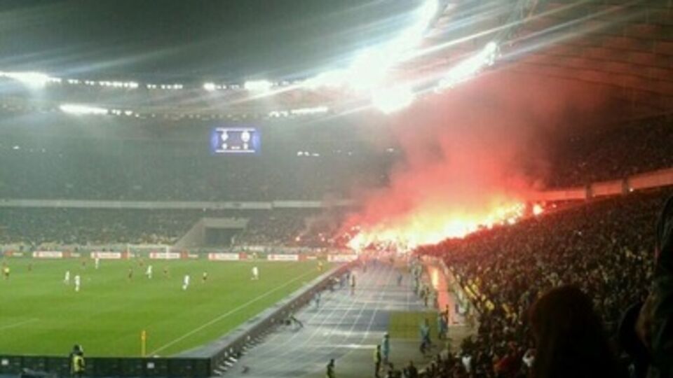 Во время матча фанаты "Динамо" скандировали "Донецк", ультрас "Шахтера" --- "Киев"