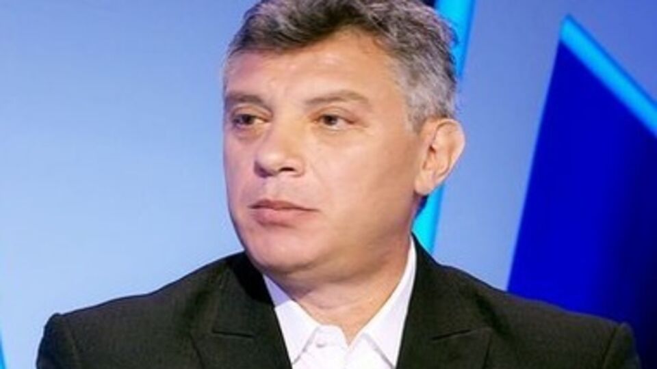 Скоро у Путина ничего не останется, кроме как отдаться Китаю, считает Немцов