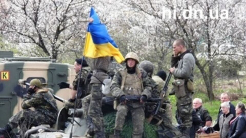 Десантники оставили в Славянске шесть БМД и были заблокированы местными жителями под Краматорском