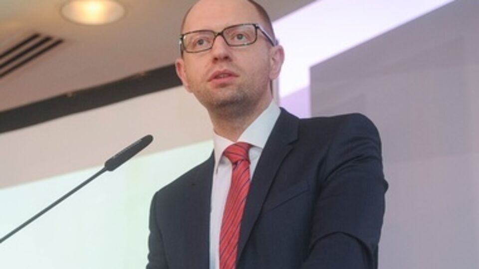 Яценюк посоветовал Путину разбираться "у себя в России со своим народом"