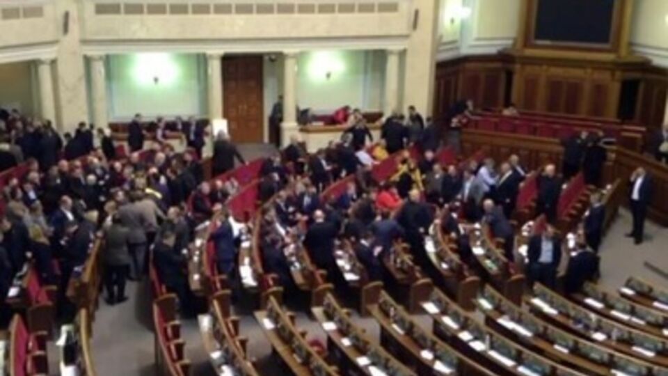 Законодательство Украины не позволяет проводить выборы при условии введения чрезвычайного или военного положения