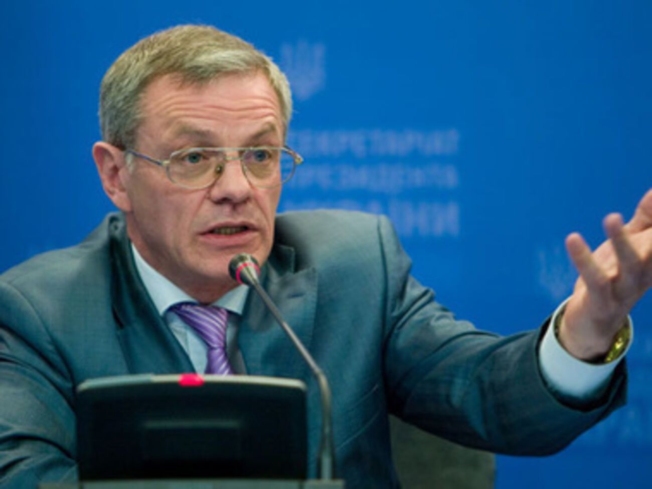 Богдан Соколовский:&nbsp;<br />Антитеррористическая операция на востоке проводится очень мягко