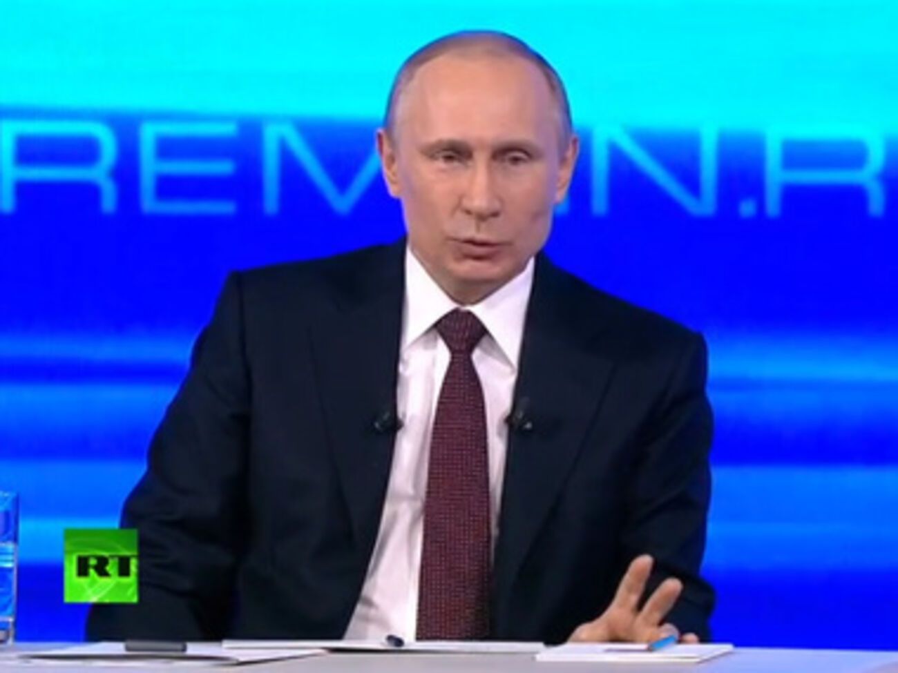 Владимир Путин своими заявлениями дискредитирует всю страну, считают в украинском МИД