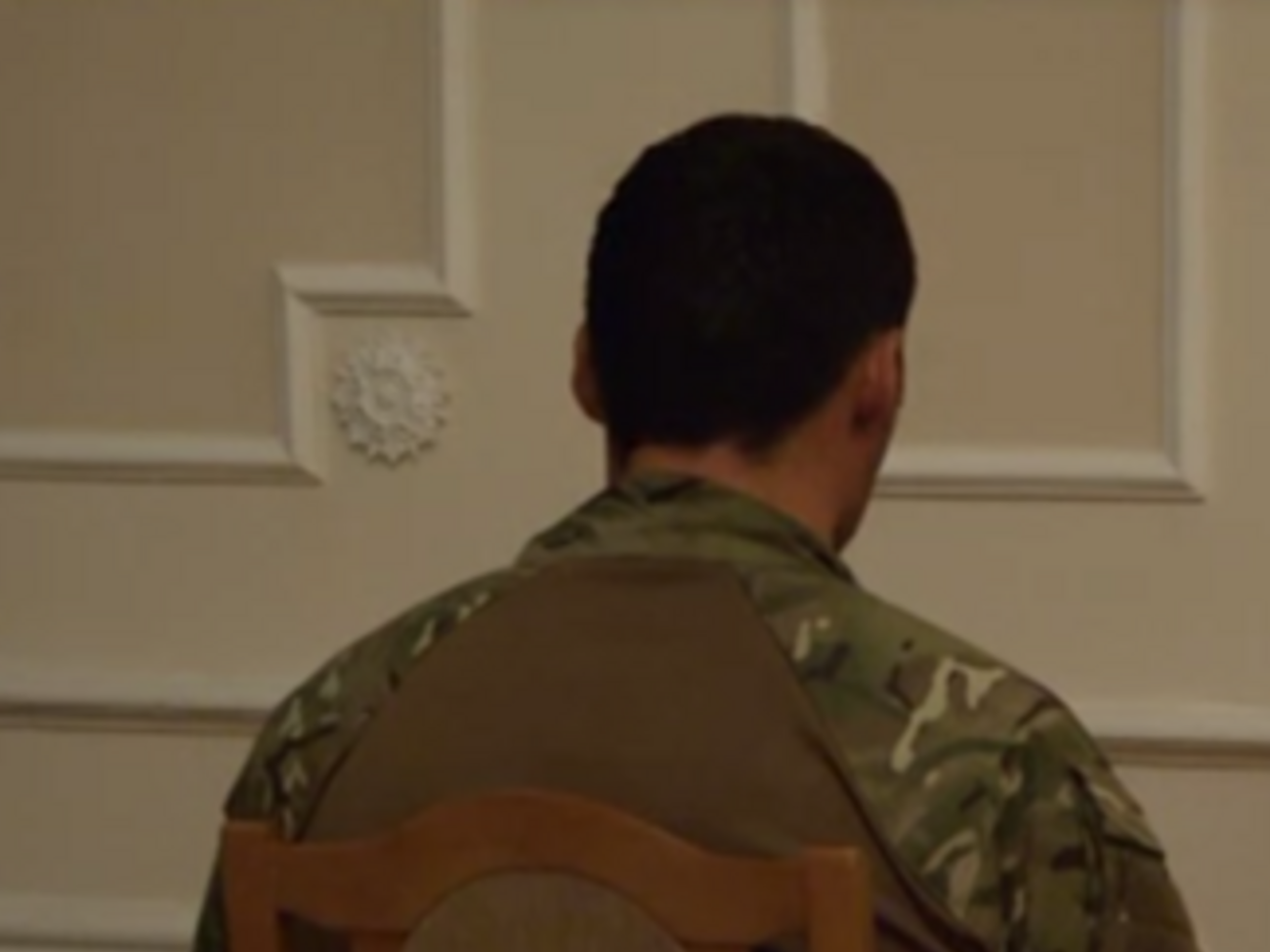 Десантники рассказали, что операцией по изъятию оружия руководил полковник российской разведки