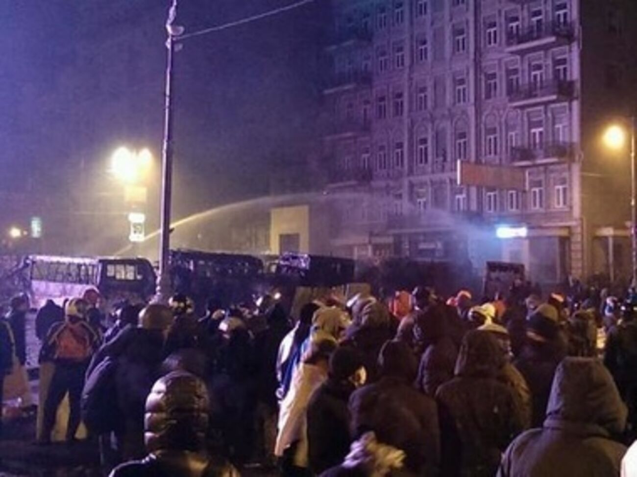 Водометы на Майдане в январе–феврале 2014 года применили в минусовую температуру