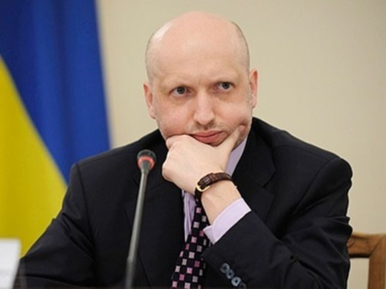 Александр Турчинов заверил, что Киев заинтересован в сильной местной власти