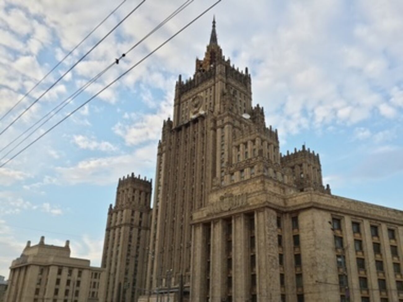 МИД России вспомнил про "холодную войну"