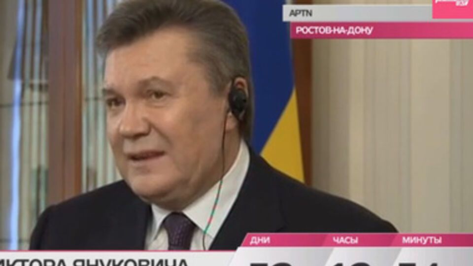 Виктор Янукович во время интервью