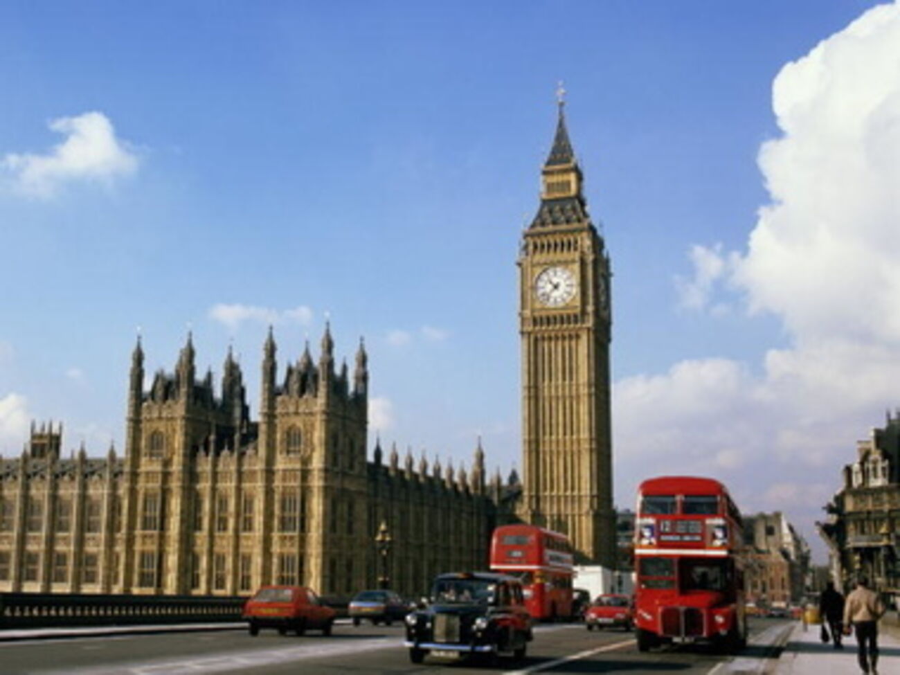 Украинцы, которые живут в Великобритании, присоединились к сбору денег для армии