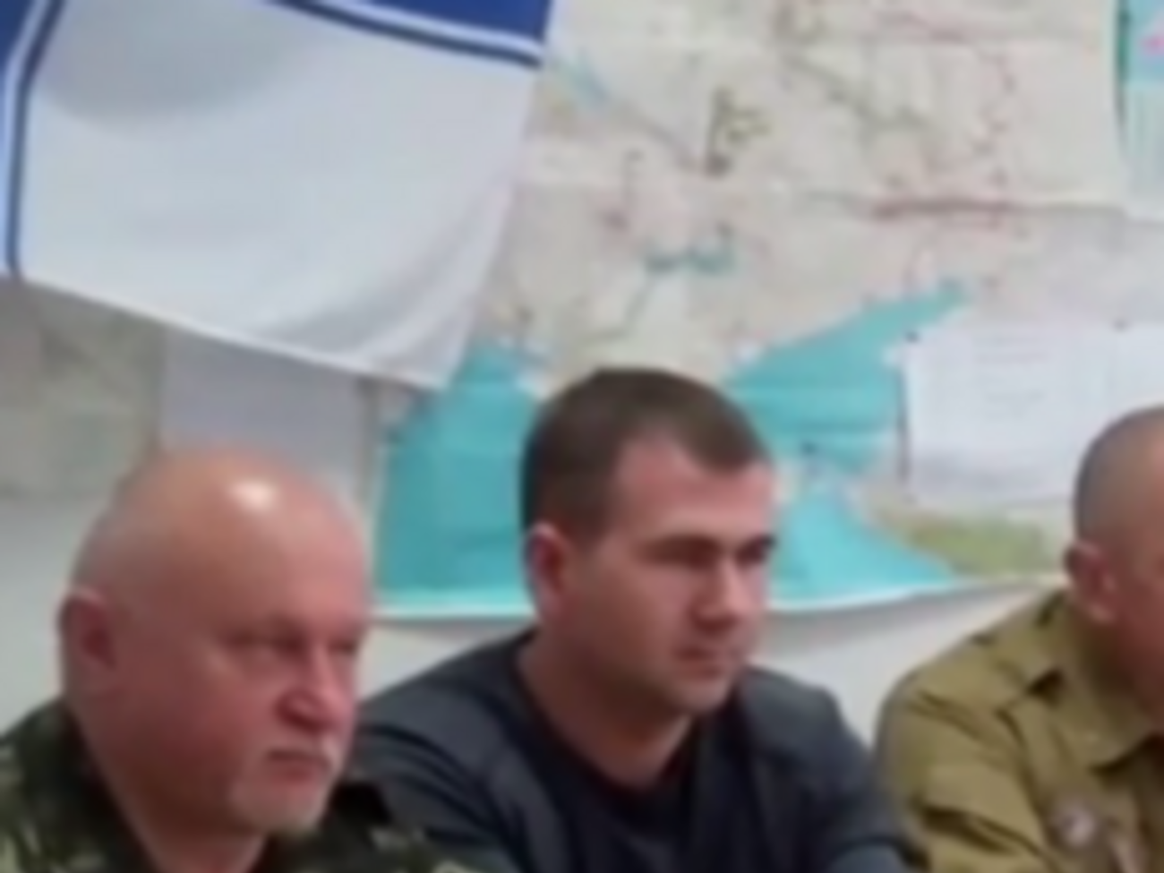 Три организации угрожают перекрыть движение грузовиков в Крым