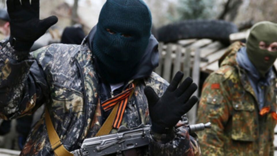 Вооруженные люди в Славянске