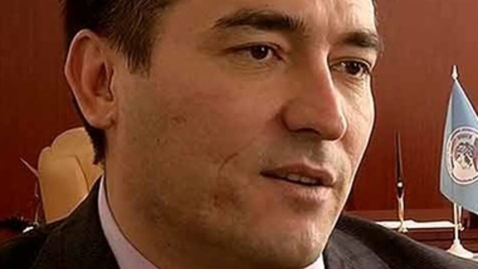 Рустам Темиргалиев пообещал вернуть деньги крымским вкладчикам