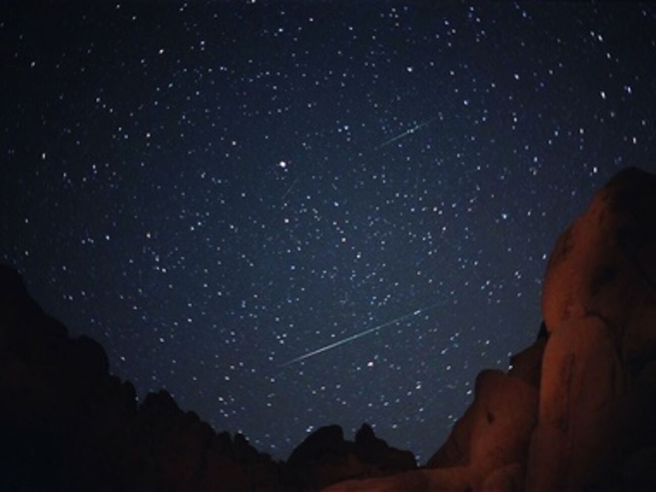 Жители Земли смогут наблюдать метеорный поток Лириды