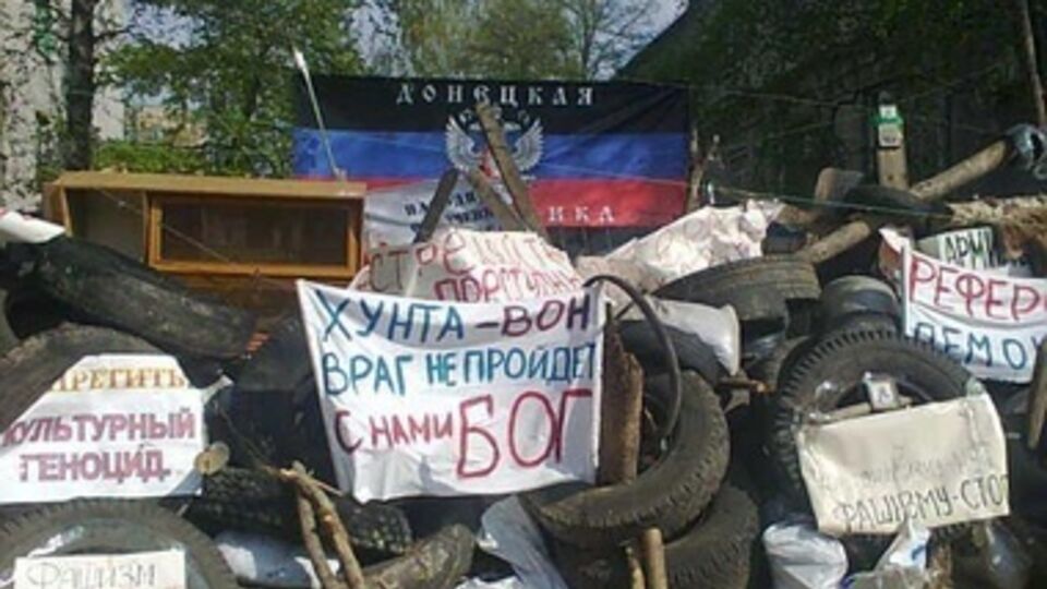 По данным СМИ, сепаратисты в Славянске активно преследуют журналистов