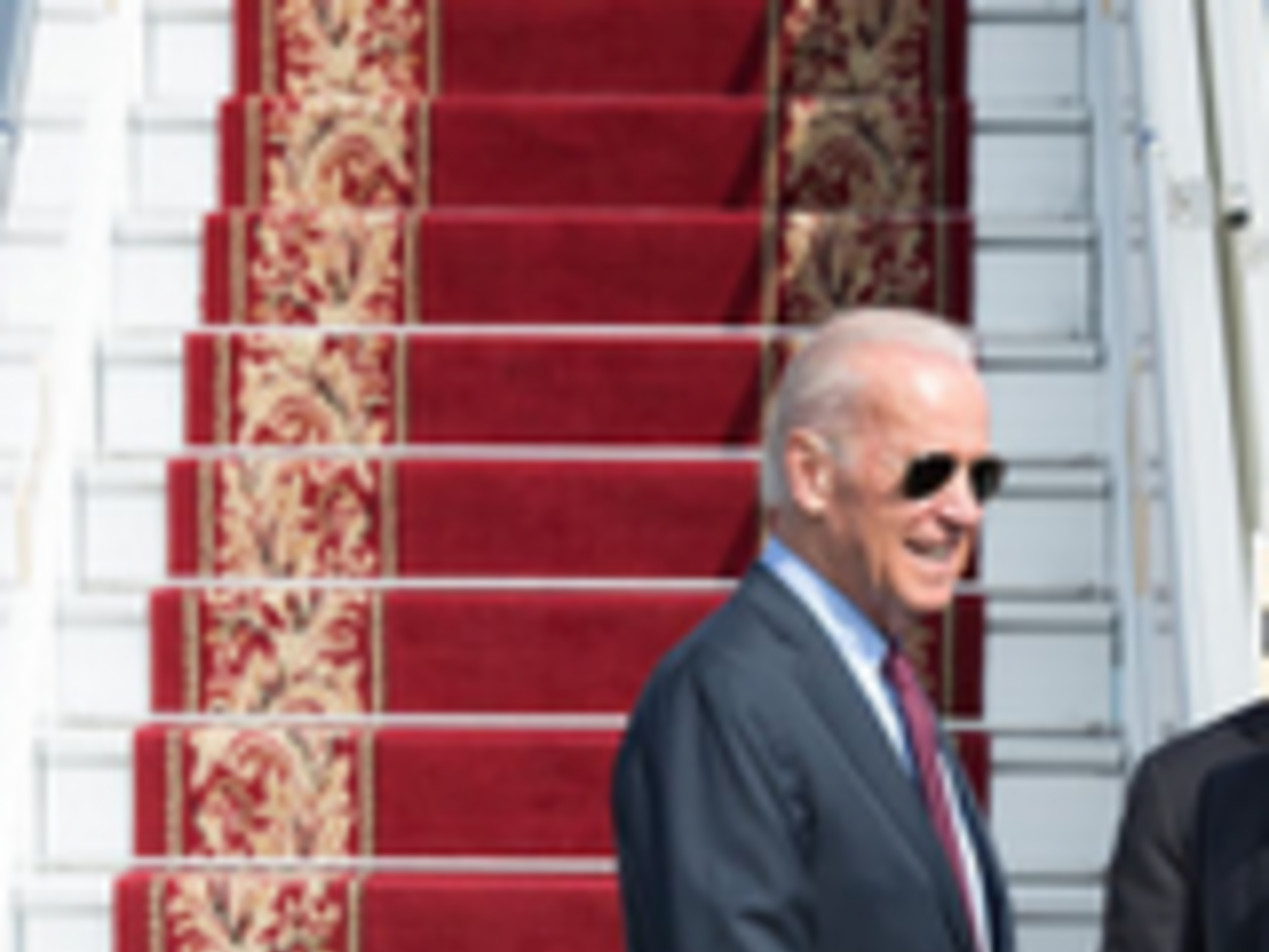 Байден уже прибыл в Киев