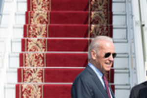 Байден уже прибыл в Киев