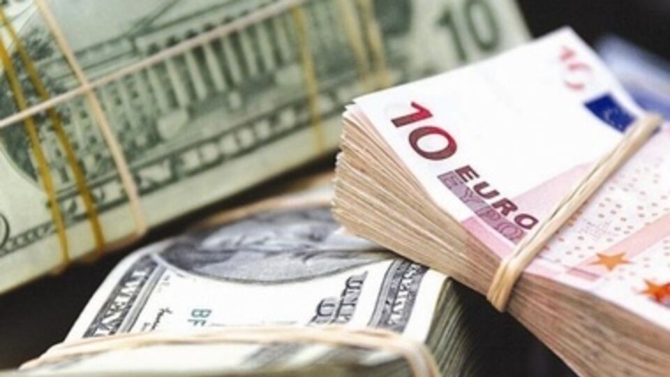 Гривна продолжает набирать позиции