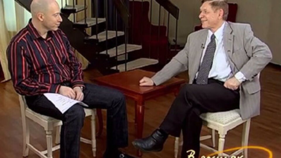 Эдуард Хиль: Зашел в спальню и вижу: одна пуля пробила стекло, вторая в раме застряла, а всего около 10 выстрелов было. Та же дамочка и кислотой хотела жену облить...