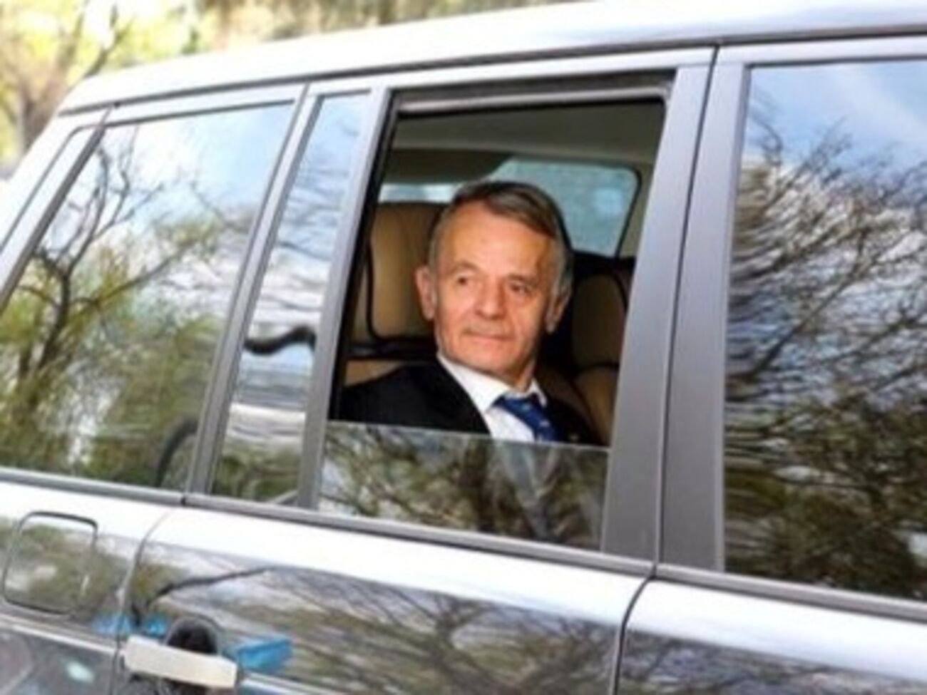 Ранее Джемилеву уже блокировали въезд на полуостров